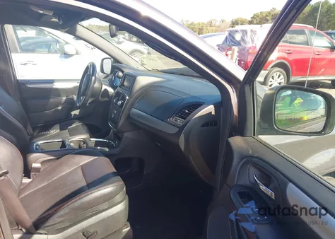 2019 Dodge Grand Caravan Gt from USA, damaged, VIN 2C4RDGEG3KR529221